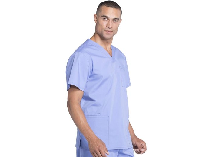 Men’s Basic V-neck, 1-Pocket Light Blue Scrub Top