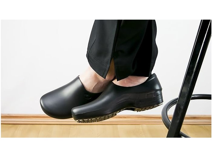 Women’s Nursing Shoe